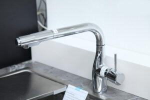 Vòi KVK chuẩn Nhật: Bền bỉ vượt thời gian nhờ lõi van Ceramic cao cấp phòng sạch chính hãng
